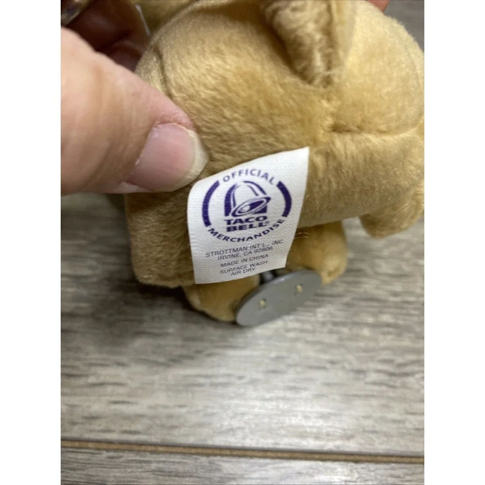 Vintage Taco Bell‎ Talking Chihuahua Plush Dog Singing with Microphone Works